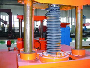 滾珠絲杠升(sheng)降機使用現場(chang)